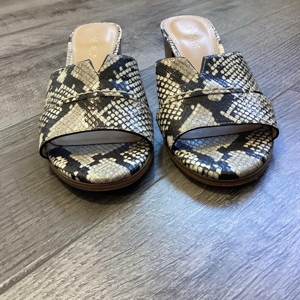 Nine West Andre Snakeskin Heel Slides Size 8M - image 3